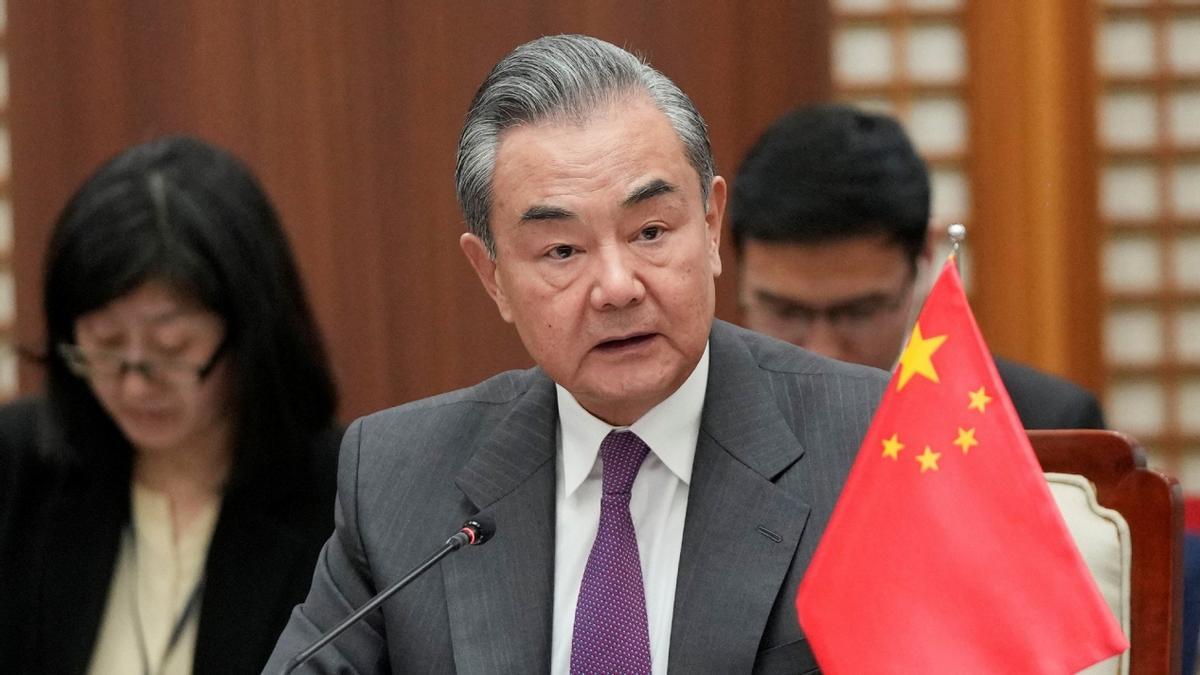 爱游戏官方网站-行程结束，王毅离开缅甸，临走前敏昂莱作出承诺，菲律宾要求放人