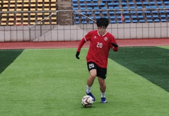 爱游戏-通辽发布:世界杯揭幕战6名护旗手全部定向从内蒙古选拔